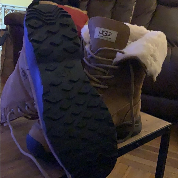 UGG waterproof boots - Picture 2 of 2